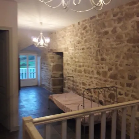 La Metairie De Laura בית נופש *