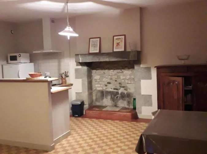 La Metairie De Laura * Gesvres