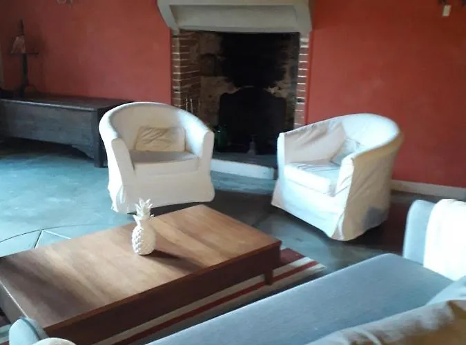 La Metairie De Laura